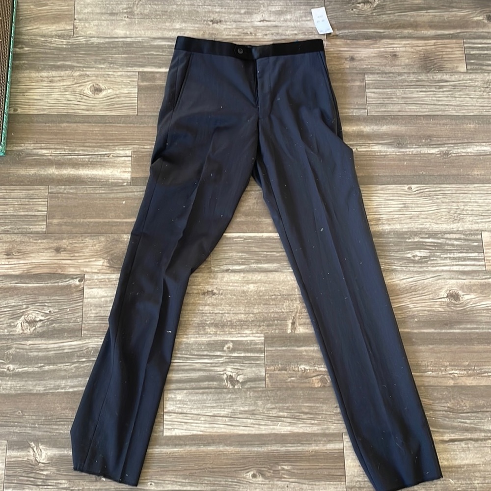 BRAND NEW Vince Camuto dress pants. W 31 Slim Fit